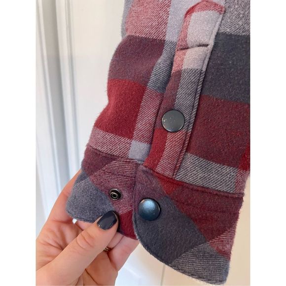 Eddie Bauer plaid Sherpa lined button front shacket xl - Picture 4 of 11